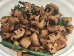 -潮界(LU·ONE凯德晶萃广场店)