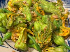 -Cuc Gach Quan Restaurant