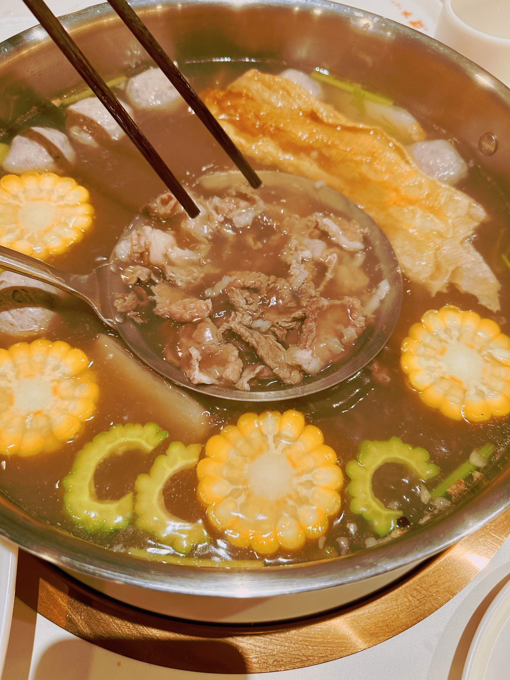 肉食主义者的天堂|小木船潮汕火锅的绝妙体验