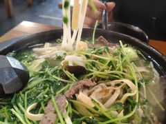 -丽虹云南过桥米线(兴工街店)