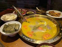 酸汤锅底-受气牛肉·重庆耙牛肉(来福士店)