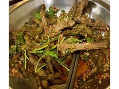 -六弟特色小馆(人民新村店)
