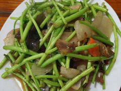 腊肉泥蒿-卢庄(江汉路店)