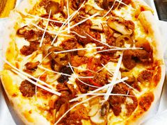 烤牛肉披萨-I HOLIC艾豪丽披萨(KKone店)