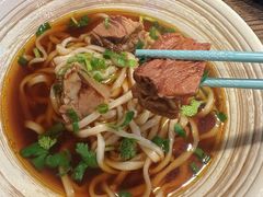 -鼎牛牛炖锅·烤串(温泉路店)
