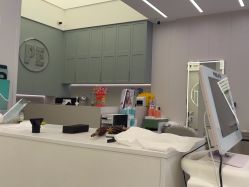 -PE SALON