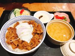 -牛気·越光米牛肉饭(水游城店)