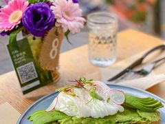 牛油果水波蛋吐司-O'mills Sourdough Bakery&Bistro(永嘉路店)