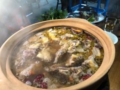 -广味炭炉鸡煲(宝业路分店)