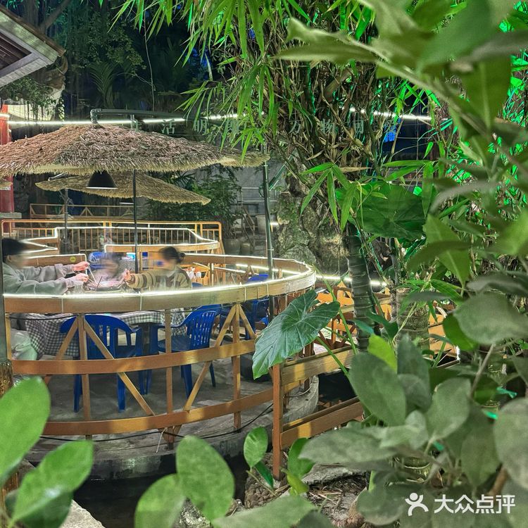 小区里的重庆火锅