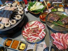 -草家酱蟹炭火烤肉店(珲春南路一店)
