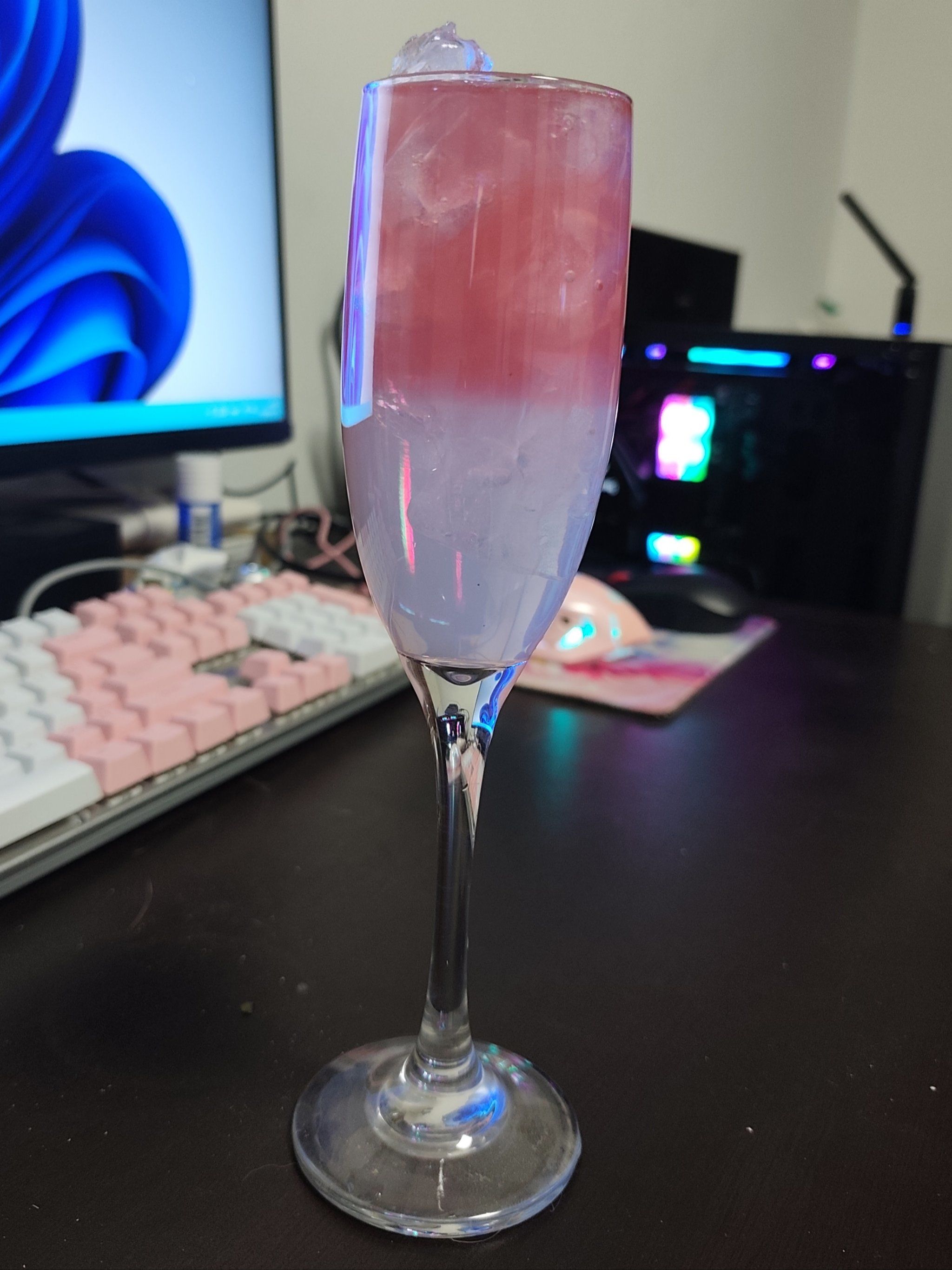 周五的晚风,自调的鸡尾酒,一个人的小酌