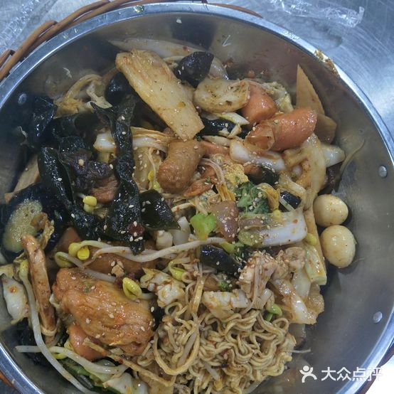 南京中医药大学翰林学院大食堂
