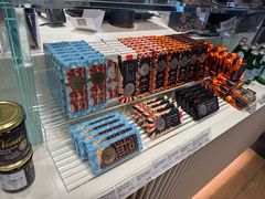 -VENCHI 闻绮(上海佛罗伦萨小镇店)