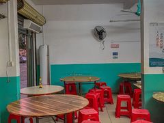 -灵山卢梅燕粉店