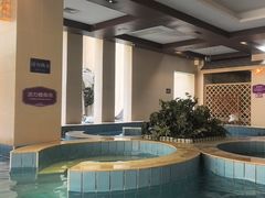 -稻香湖景欢乐岛温泉城堡