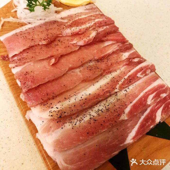 猫抓烤肉(新世纪百货奥特莱斯店)厚切猪五花肉图片