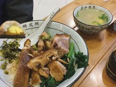 鹅肉拼猪手饭-狮头牌卤味研究所·卤味饭(花城汇南区店)