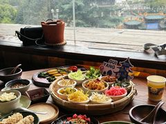 -包整·丝娃娃(一览甲秀楼风景店)