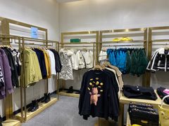 -URBAN REVIVO(济南世茂广场店)