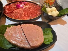 -鲜入围煮花胶鸡海鲜火锅