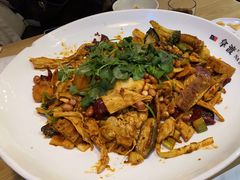-拿渡·水煮鱼麻辣香锅(王府井奥莱·香江小镇店)