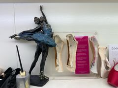 -上海路易十四芭蕾良品舞蹈用品店(美丽华商务中心店)