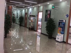 -茂菊口腔连锁(浦东南路店)
