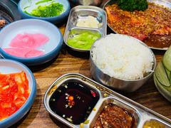 -明洞阿姨·韩式酱蟹烤肉·创意料理(三元桥店)