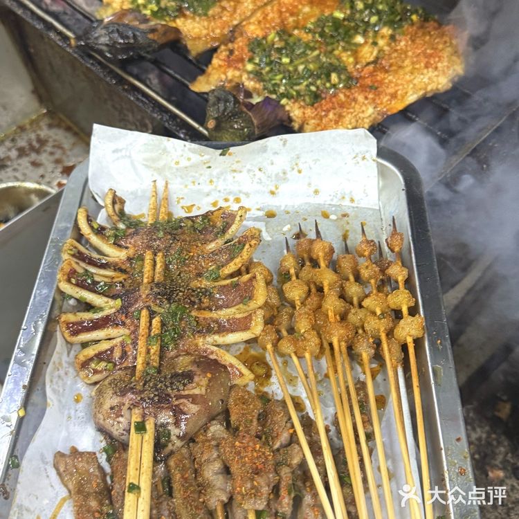 在长沙，只有这样的烧烤店才能赚我的💰