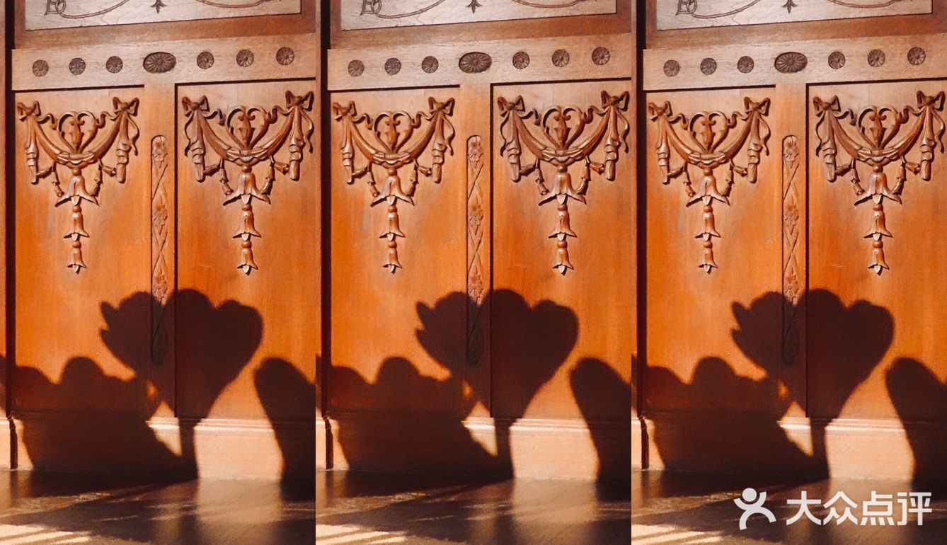 PRADA荣宅，你这样子办展我不可！