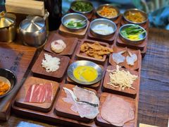 -银米·云南传统过桥米线(双廊黑金冠店)