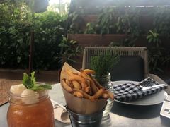 -ROAST coffee & eatery