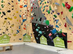 -ROCKPLUS攀岩馆(环宇城店)