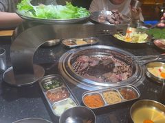-韩烧牛中牛·甄选黑牛烤肉(黑金店)