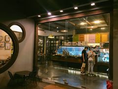-莓园冰淇淋店