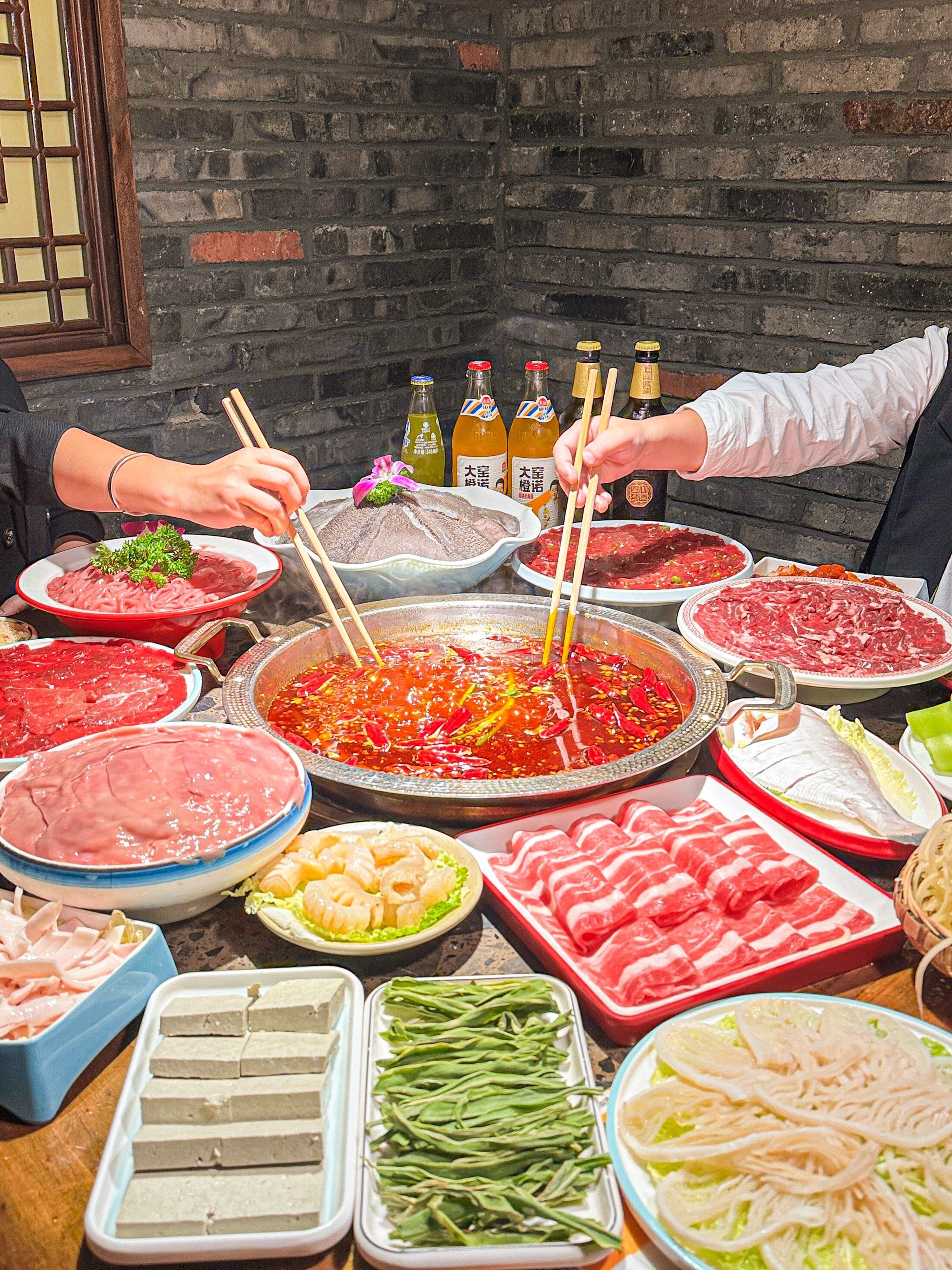 龙泉一家馋到嗓子眼的火锅有多香