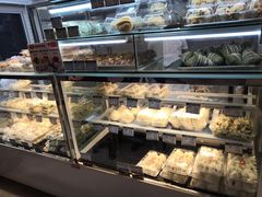 面包甜点陈列柜-白玉兰食品(甜云店)