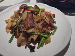 -江城小馆陕南妈妈菜·全球旅行餐厅(钟楼店)
