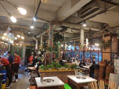 大堂-钢管厂歆瑞源油卤串串香(春熙路太古里店)