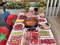 -毛辣果·贵州红酸汤牛肉火锅(西单店)