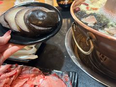 -果松木炭酸菜铜火锅·外婆参鸡汤