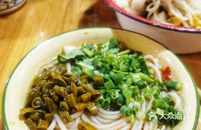 Sour Bamboo Shoots Stir-Fried Rice Noodles (Guangxi Style)