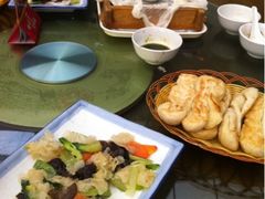 卷子和双耳油菜-燕北云山·农家菜·灶台鱼(密云溪翁庄店)
