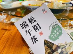 -头上红煨盐鸡·非遗院子餐厅