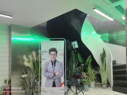 -LESSMORE科技头皮理容中心