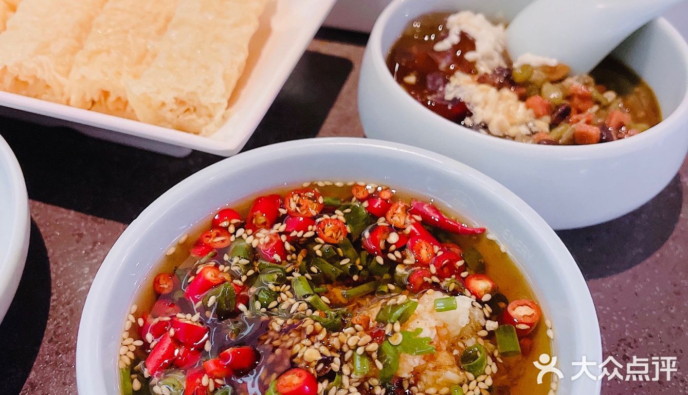 探店映火锅👉一口气吃到满足的体验！