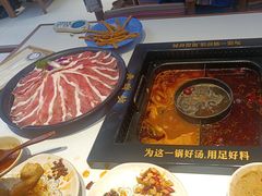 -老牌坊云南鱼豆花火锅(哈西万达店)