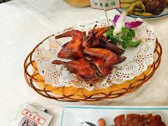 -津津名菜馆(绝没分店)