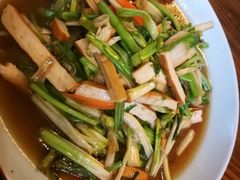 水芹炒豆干-双塔老饭店